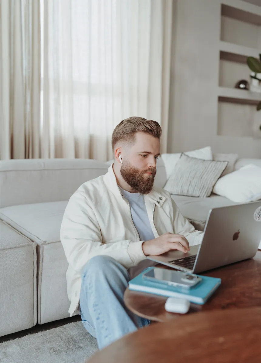 Ein Bild von Tim, deinem Shopify-Freelancer